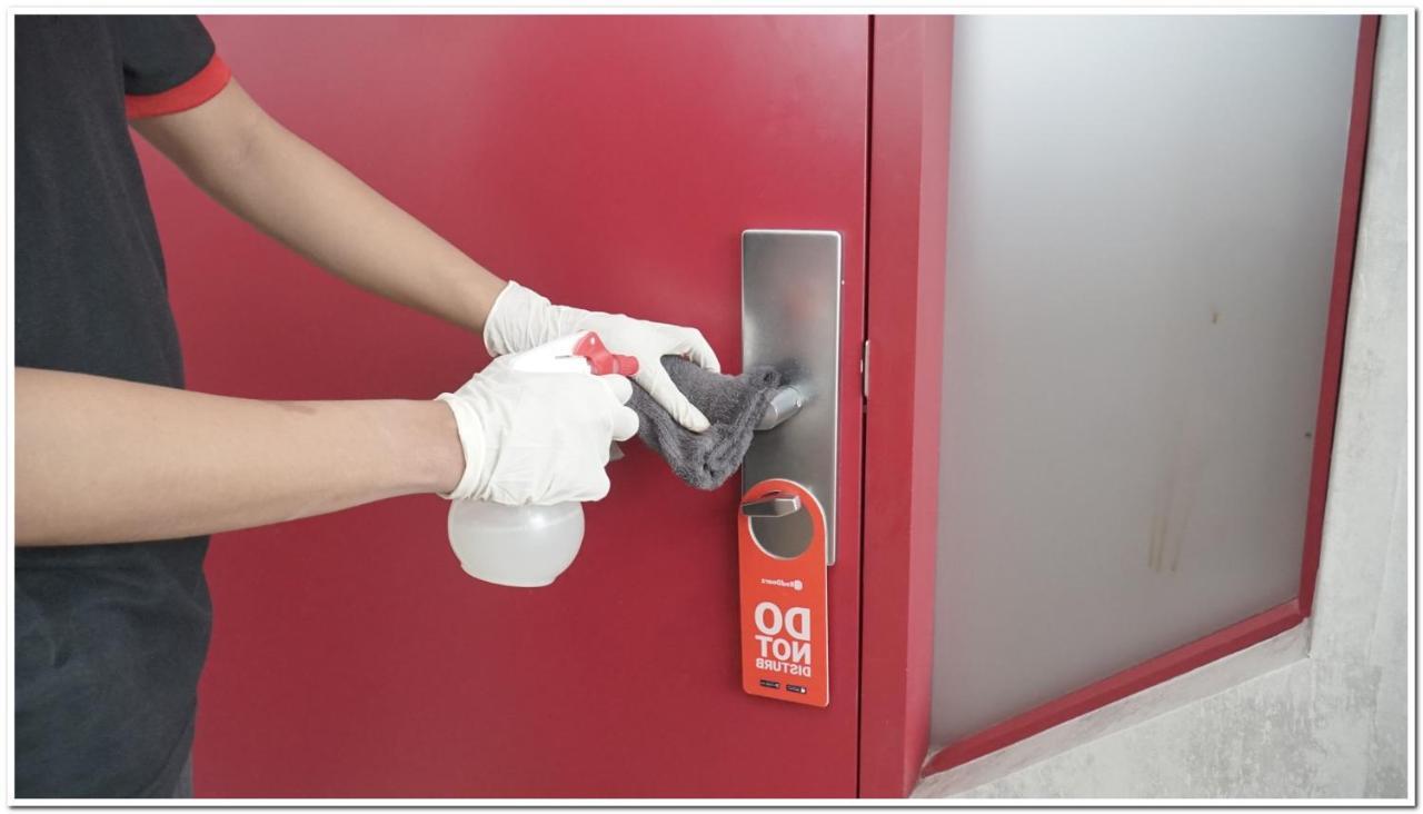 Reddoorz Syariah Premium At Cilandak Timur 2 Jakarta Exterior photo