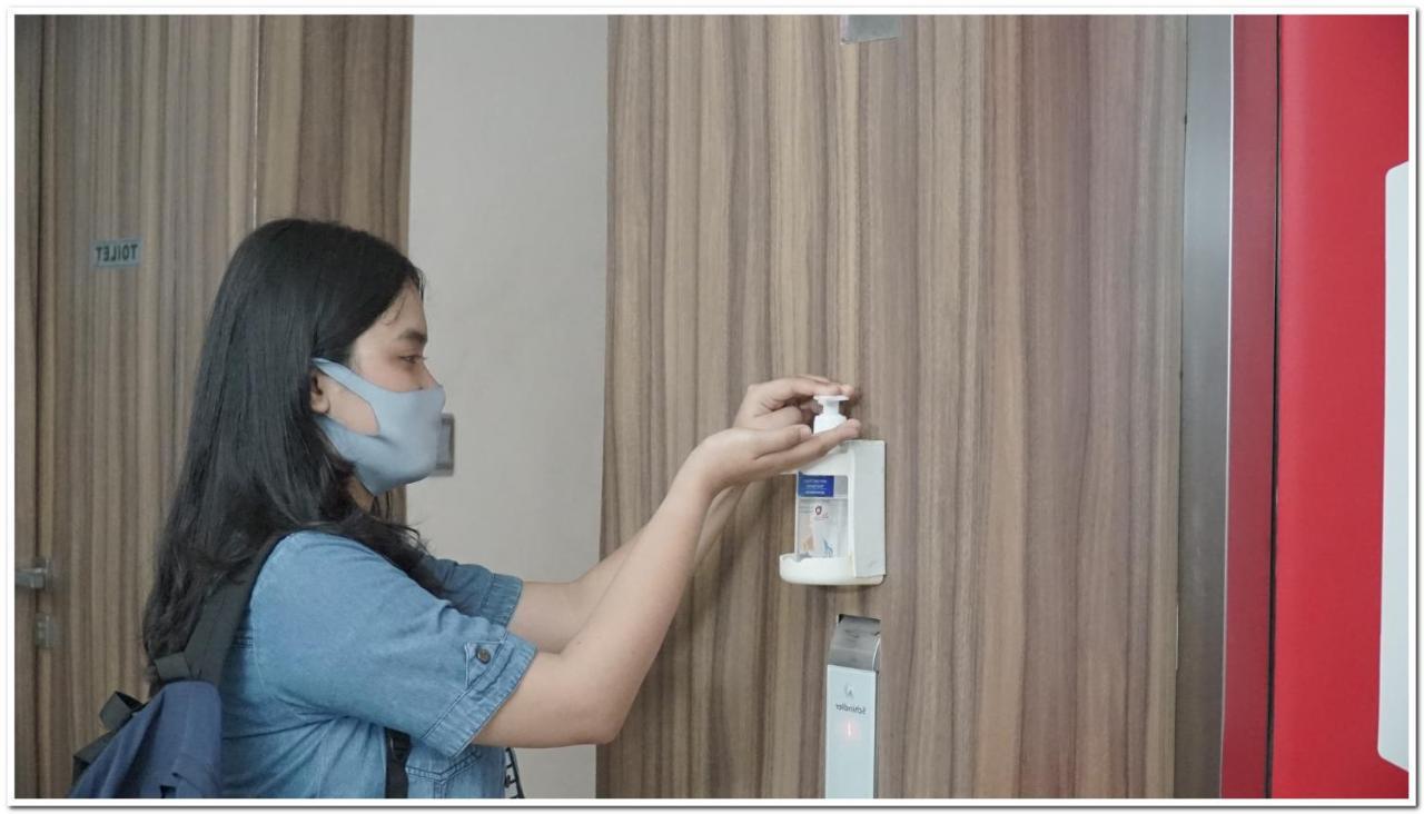 Reddoorz Syariah Premium At Cilandak Timur 2 Jakarta Exterior photo