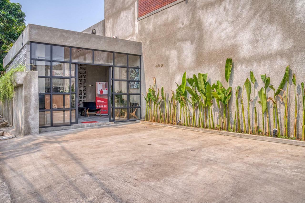 Reddoorz Syariah Premium At Cilandak Timur 2 Jakarta Exterior photo