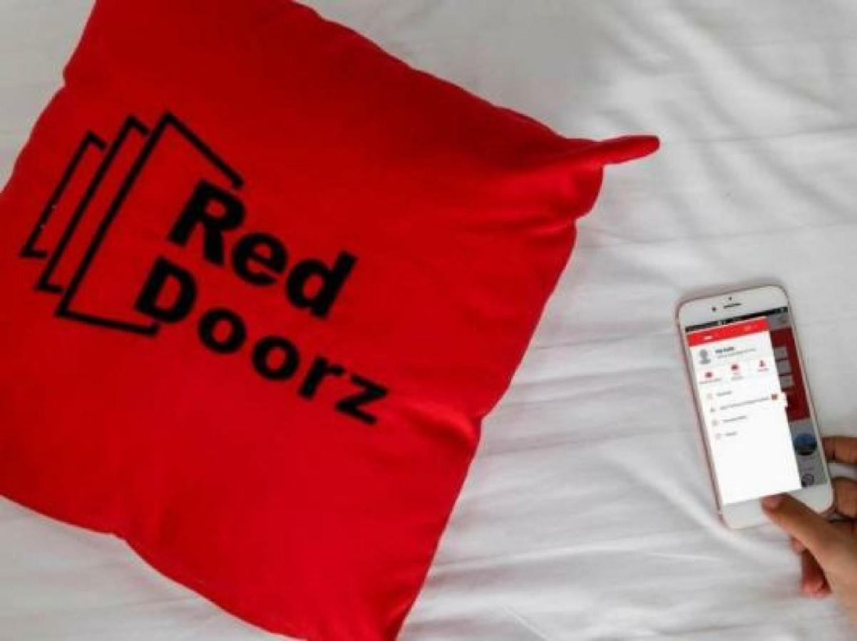 Reddoorz Syariah Premium At Cilandak Timur 2 Jakarta Exterior photo
